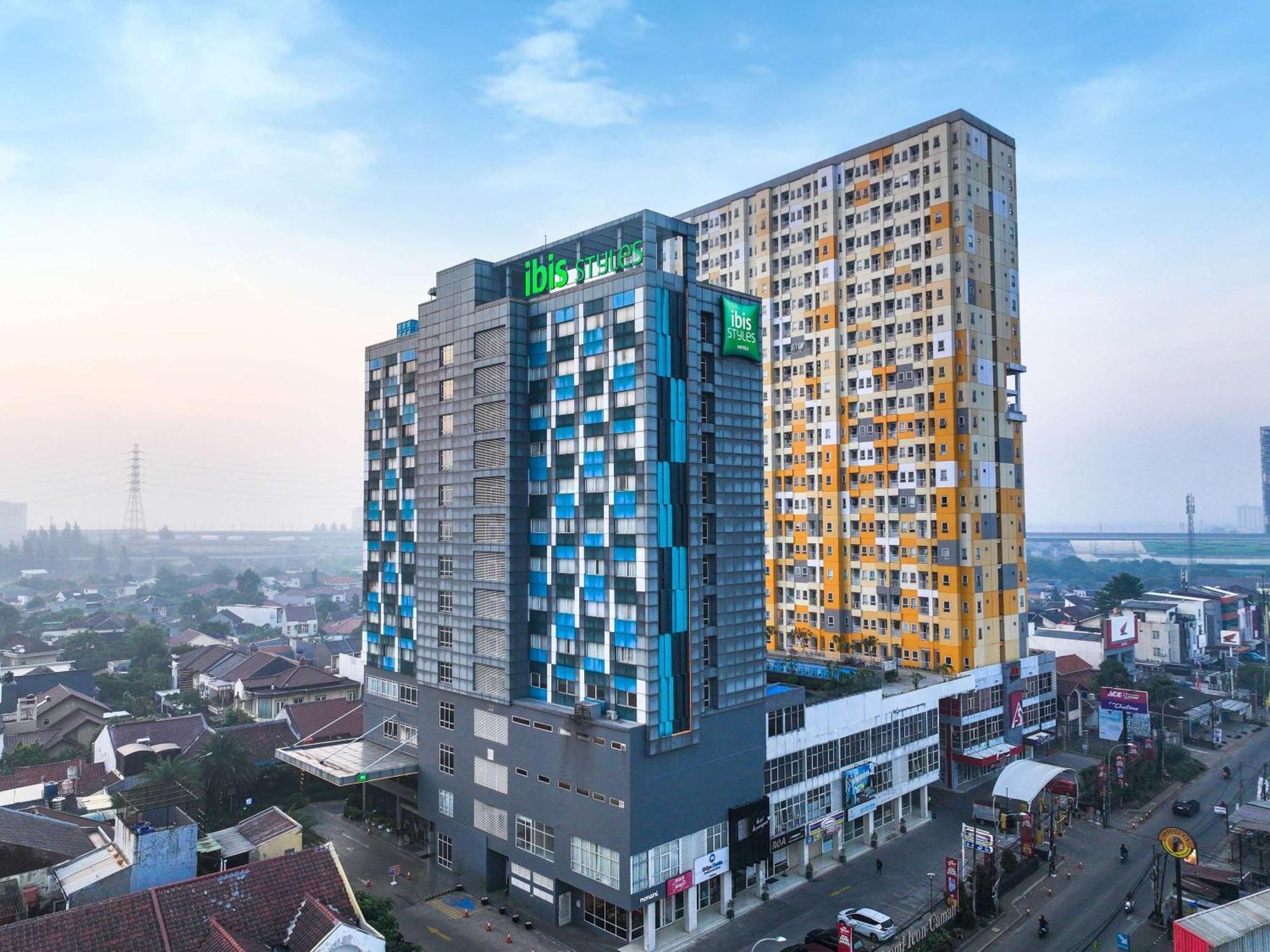 Ibis Styles Bekasi Jatibening Hotel Luaran gambar