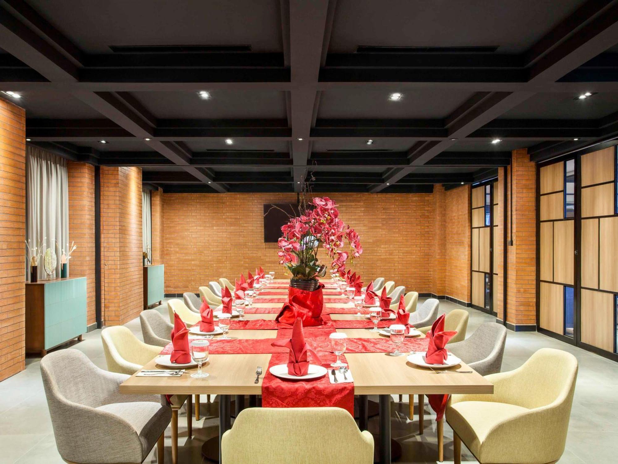 Ibis Styles Bekasi Jatibening Hotel Luaran gambar