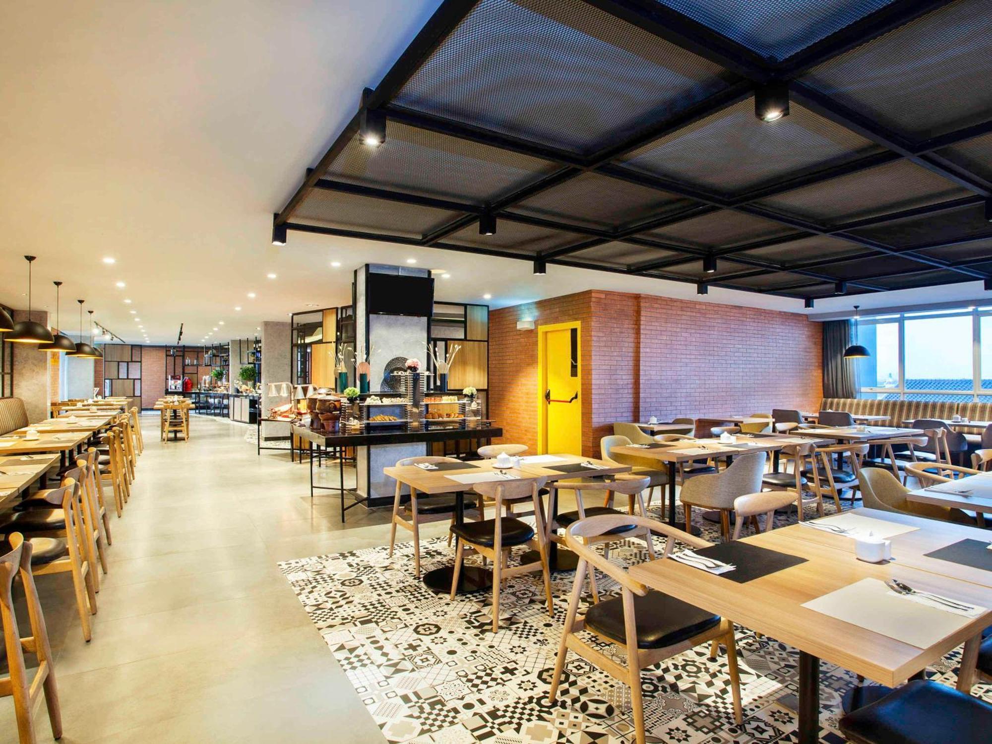 Ibis Styles Bekasi Jatibening Hotel Luaran gambar