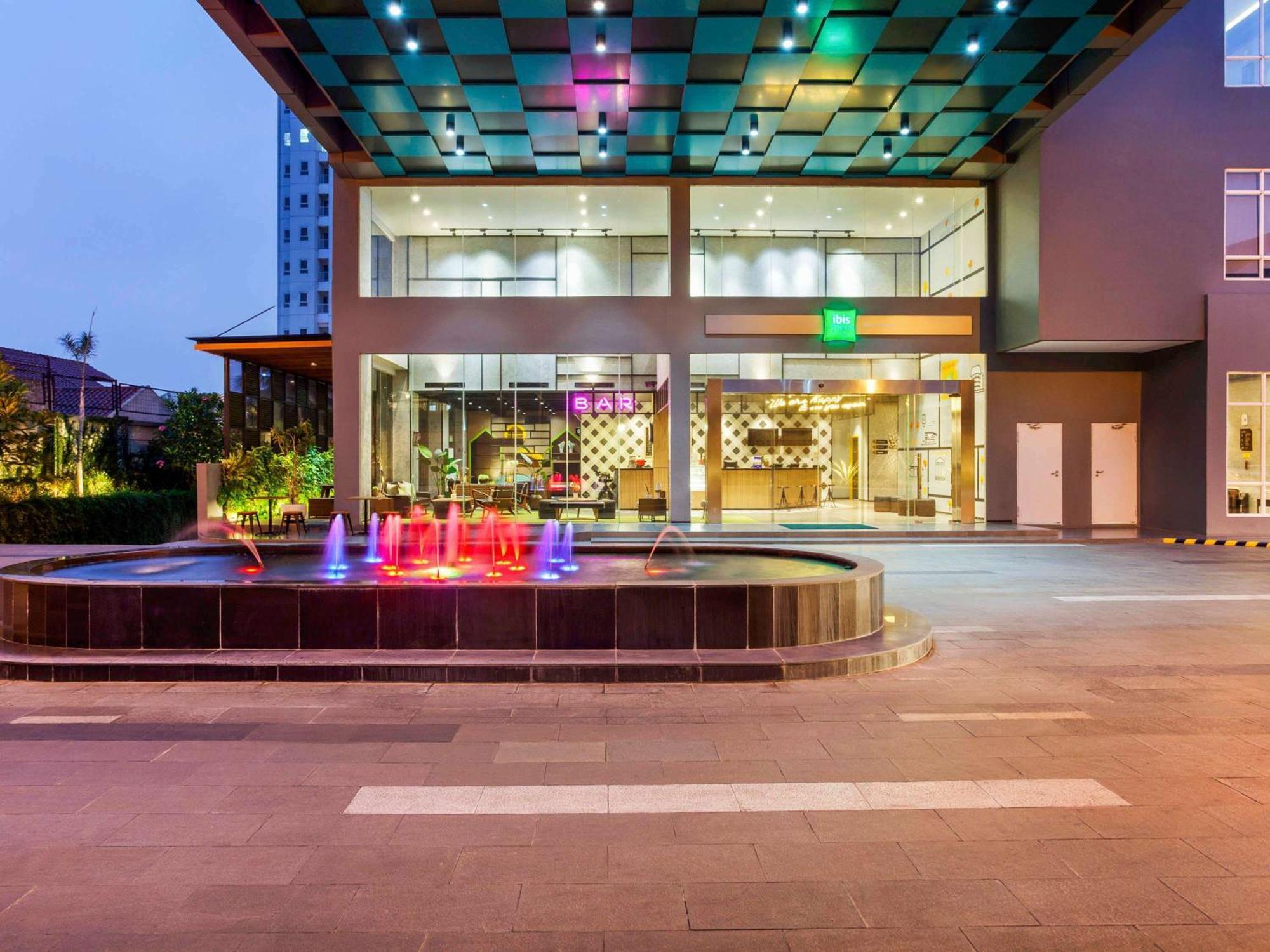 Ibis Styles Bekasi Jatibening Hotel Luaran gambar