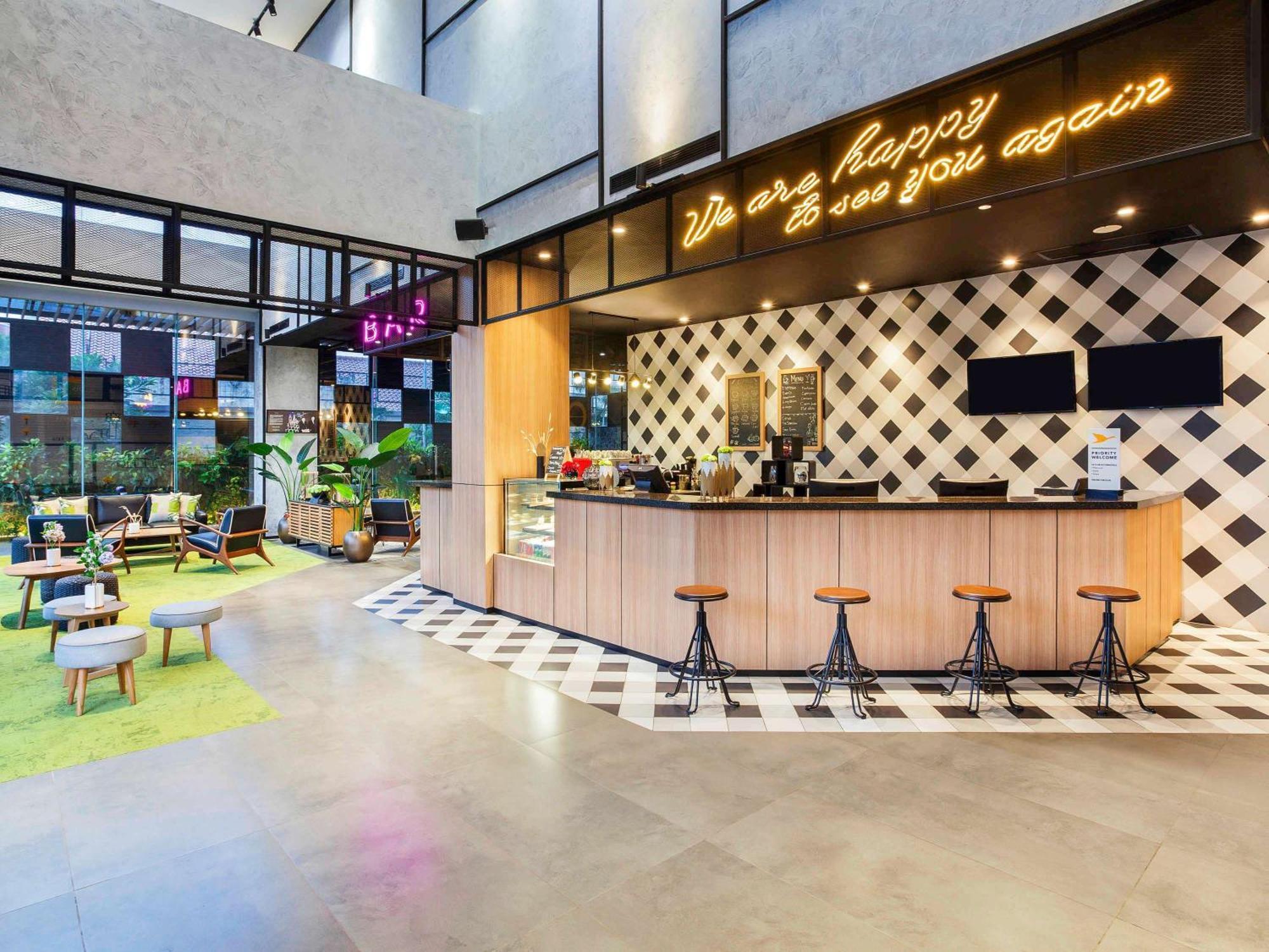 Ibis Styles Bekasi Jatibening Hotel Luaran gambar